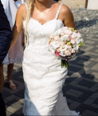 Suknia ślubna Rebbeca Ingram ,,Sandra” rozmiar 36+ długi welon zmiany!