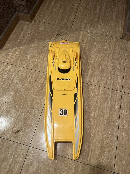 Rc motorówka Fun2get Speedboat 757T-6012 - RC Boot - Geel