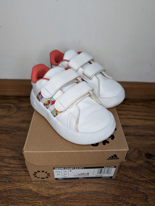 Adidaski unisex z kartonem