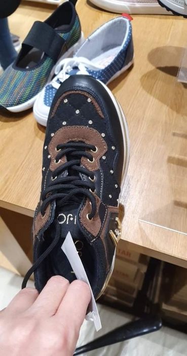 Sprzedam nowe nieużywane oryginalne buty  Liu jo rozmiar 41.