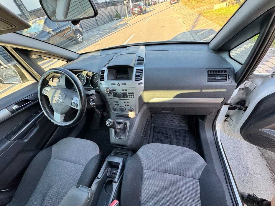 Продам Opel Zafira
