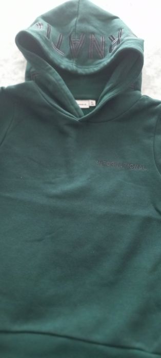 Camisolas com Capuz Menino Tam 6 Anos  ( Portes Incluídos)