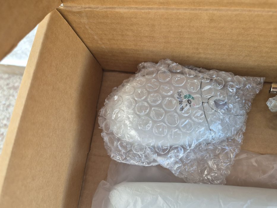 Rato e teclado sem fios Logitech Cordless Desktop