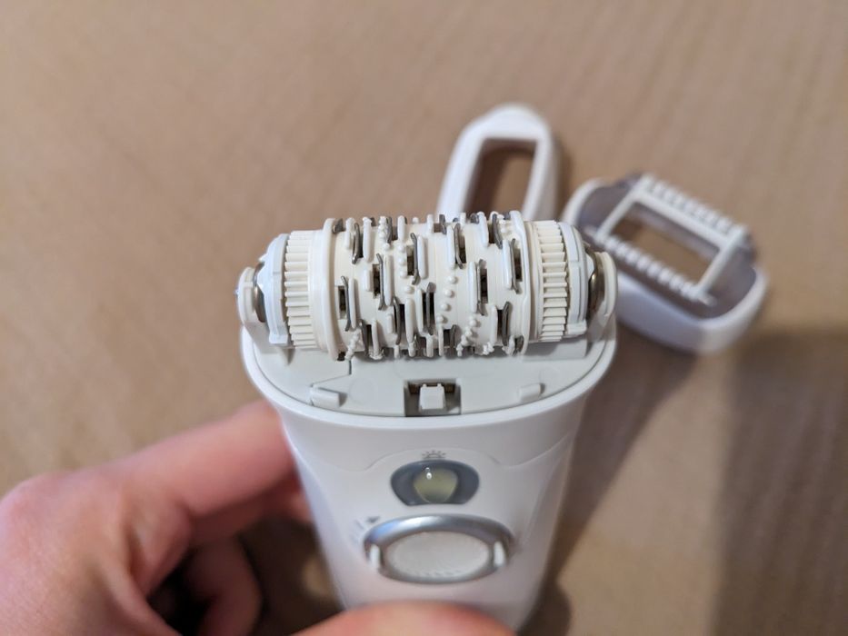 Епілятор BRAUN Silk epil 7 7537 + станок Gillette Venus Swirl