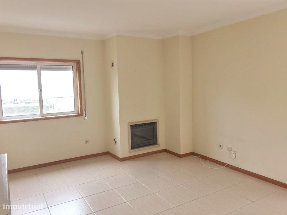 Apartamento T2 para arrendamento junto à praia de Esmoriz!