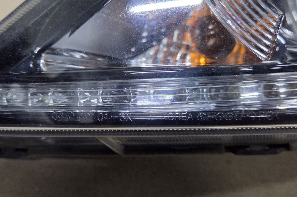 Фара фари Kia Sportage SL Кіа Спортейдж 3 Спортеж розборка запчастини