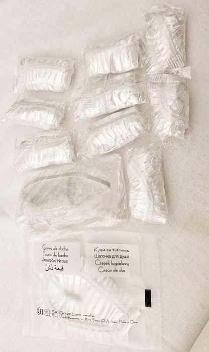 16 x nowe czepki foliowe