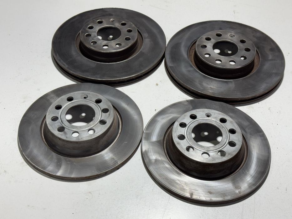 Тормозні диски passat b6 перід зад тормозные диски задние передние
