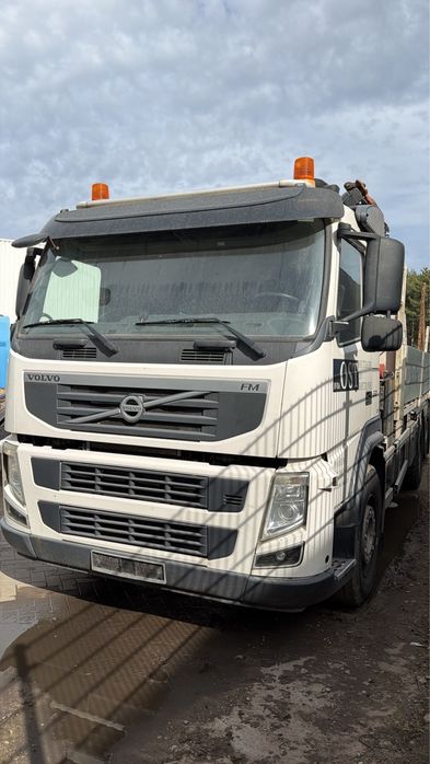 Volvo FM380 Estrado e Grua 16M