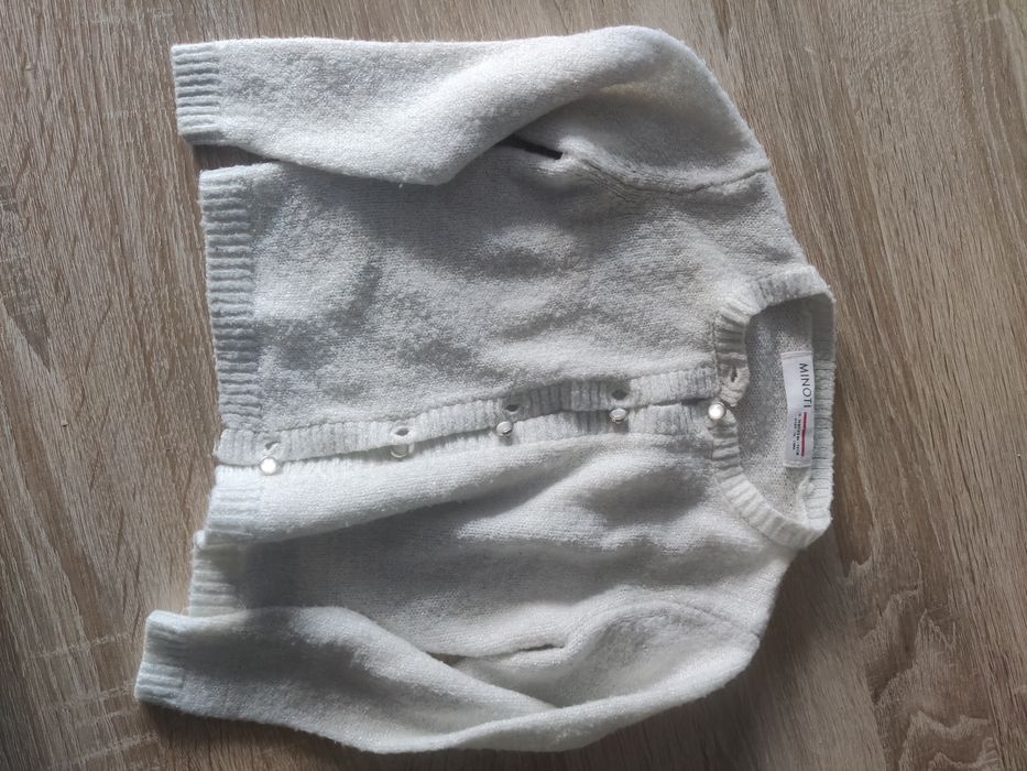 Sweter (3 sztuki)  w rozmiarze 92