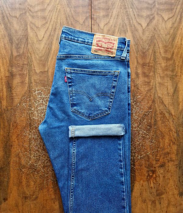 Джинсы (Levis 502) размр. W34-L32/33. Made in India.