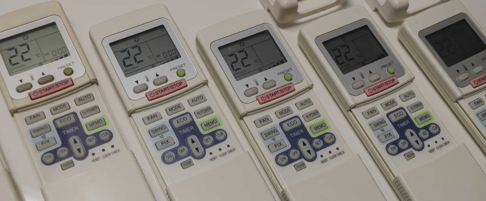 Pilot klimatyzacji Toshiba WH-H3UE WH-H2UE