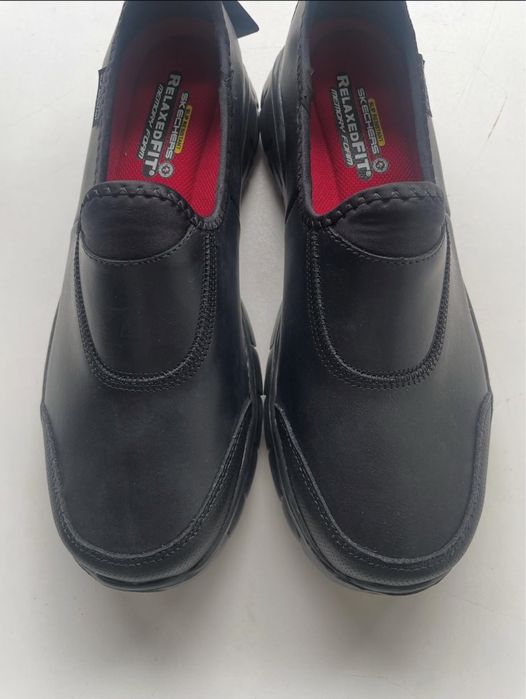 Шкіряні кросівки skechers