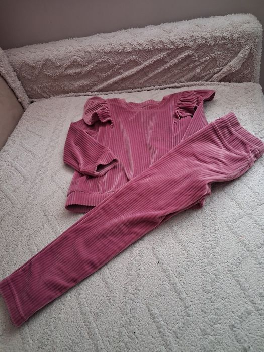 Dres welurowy 110 dla dziewczynki