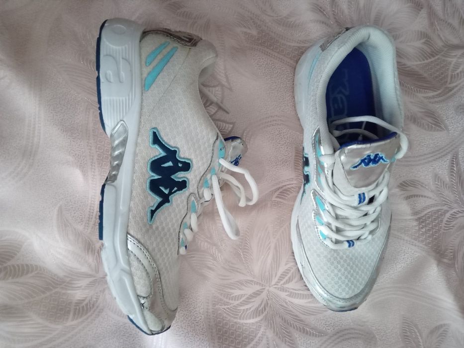 Кроссовки белые Манго и Kappa