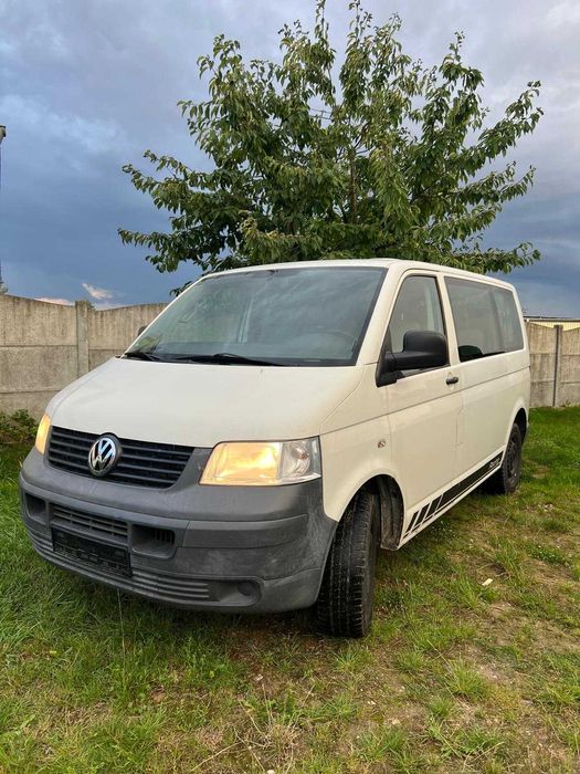 Vw volkswagen transporter caravelle Banque de photographies et d'images