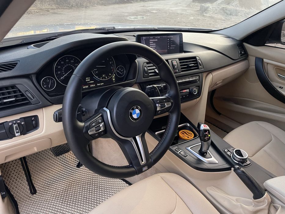 BMW F30 328  2012 год