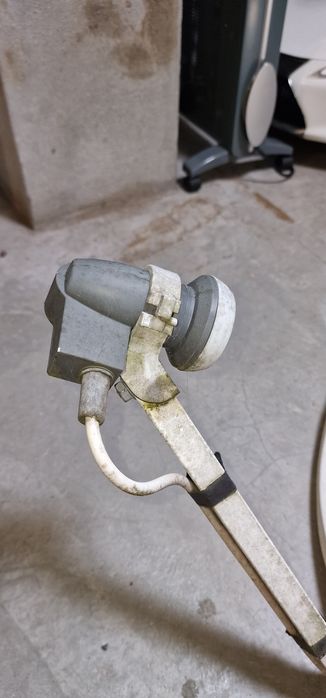 Parabólica com Suporte e LNB