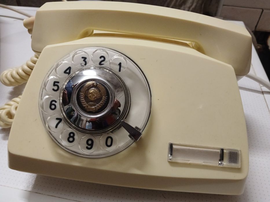 Новий раритетний стционарий телефон урядового з'язку "сотка"