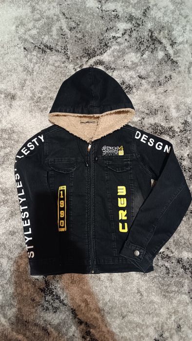 Джинсовка джинсова куртка на мєху утеплена  хлопчик стан нової