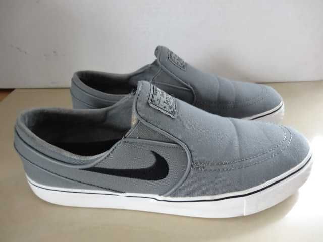 Buty NIKE SB ZOOM STEFAN JANOSKI Slip Cnvs roz 44 Trampki Sport