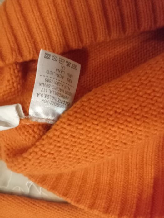 Свитер на школьницу р.42-44+подарок