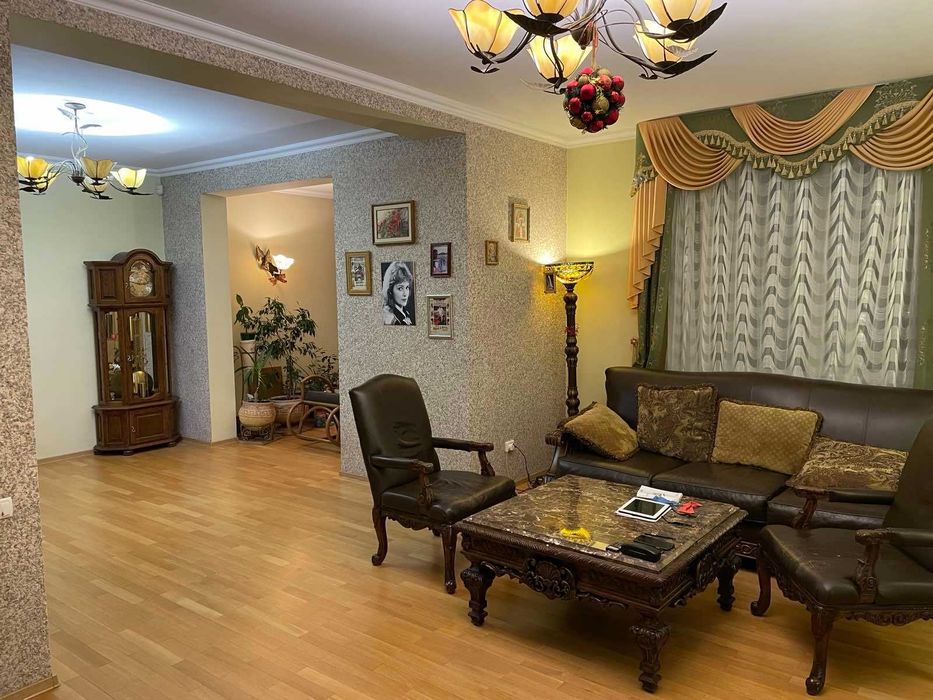 Продається 2-х рівнева квартира VIP класу, район Мазепи, Трускавець!