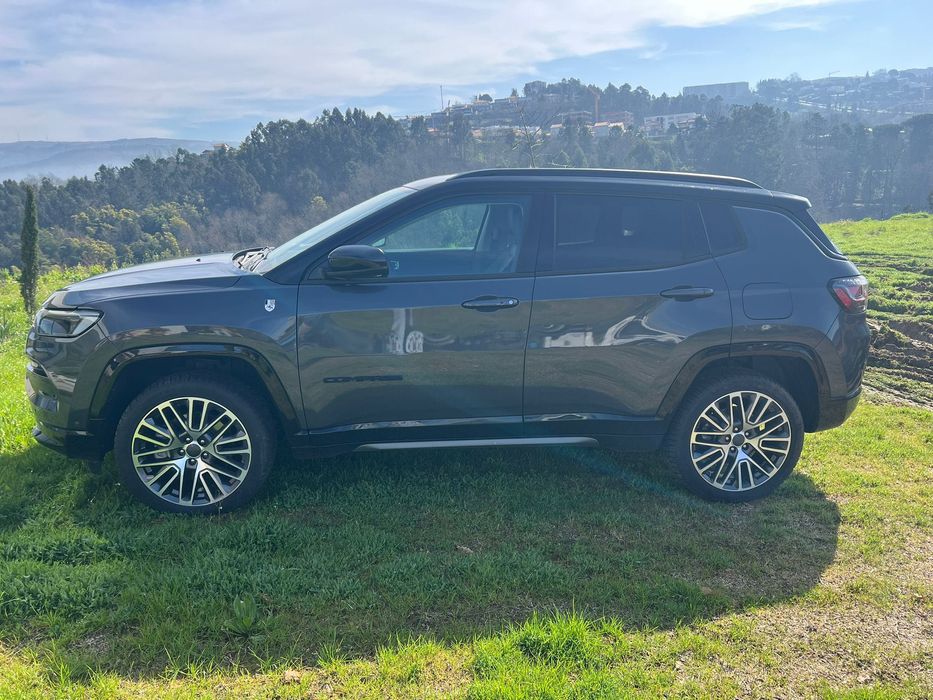 Jeep Compass 1.3 TG 4Xe Summit