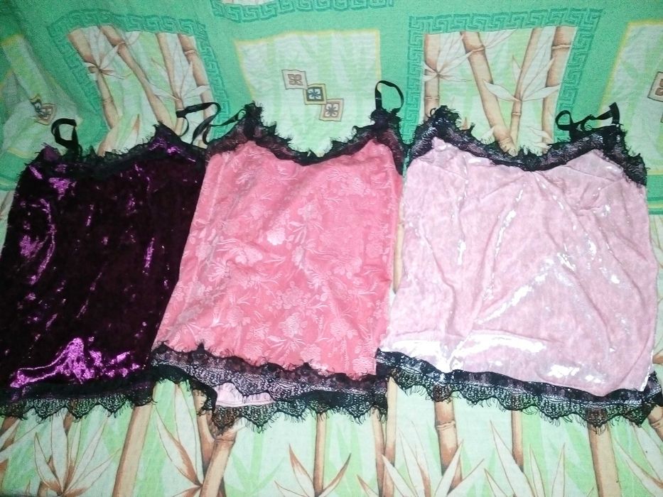 женская ночнушка 3 шт. короткая (б/у) в одни руки. 50 см длина