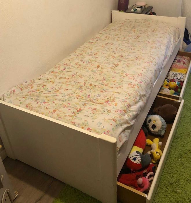 Cama de solteiro com arrumação-madeira maciça