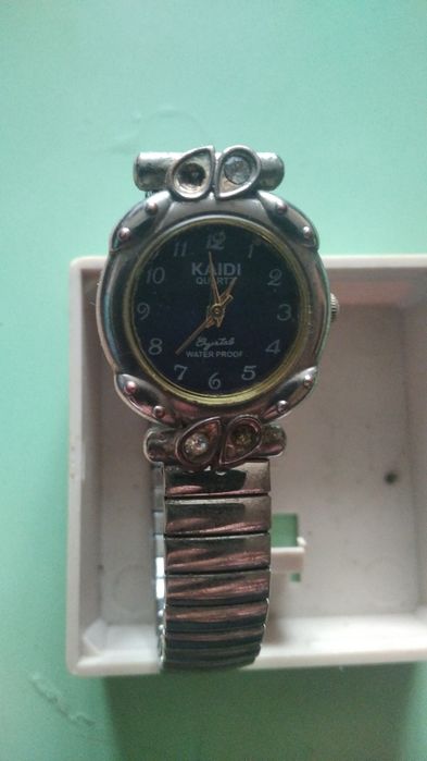 Продам часи кварц!
