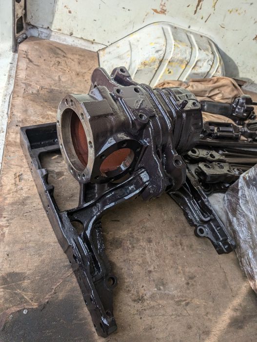 МТЗ 82 892 1025 1221 Бочка брус рамка Палець Міст Мост мТз трактор