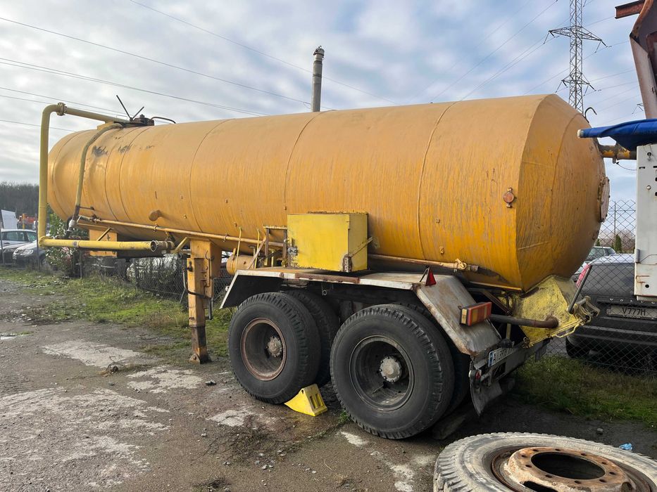 Напівпричіп-цистерна АЦ-22 2005р 18 кубів