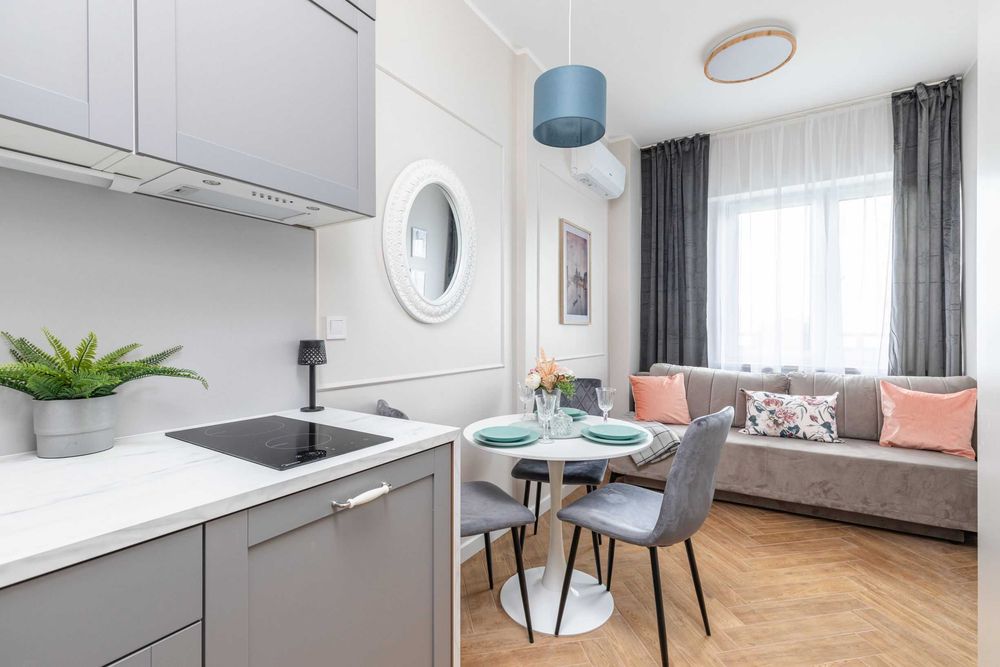 Batorego 33 | Mokotów | Klimatyzacja, balkon, TV | SGH 3 min, metro Pole Mokotowskie 4 | wolne od 01.10