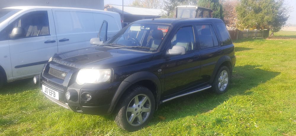 Авторозборка Ленд Ровер Фрілендер запчастин  розбір двигун коробка