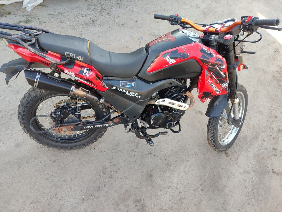 Вилка та інше на Shineray 200 250 x-trail 9A