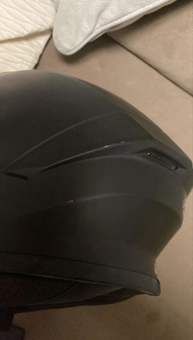 Capacete preto Airoh