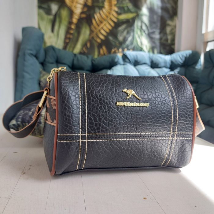 NOWA modna czarna torebka