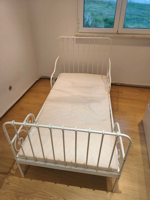Cama Criança extensível IKEA MINNEN completa