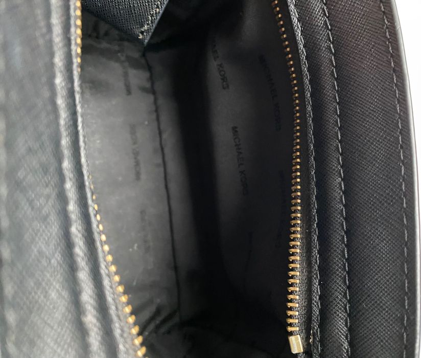 Torebka damska czarna mini Selma skórzana na ramię Michael Kors