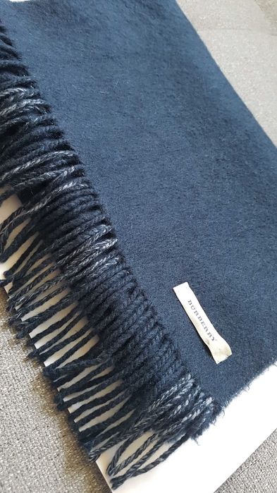 Burberry kaszmirowy szal