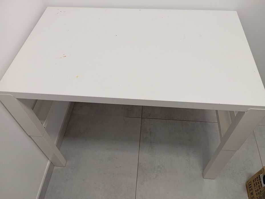 Sprzedam biurko IKEA PÅHL – regulowane, blat 96 cm, białe