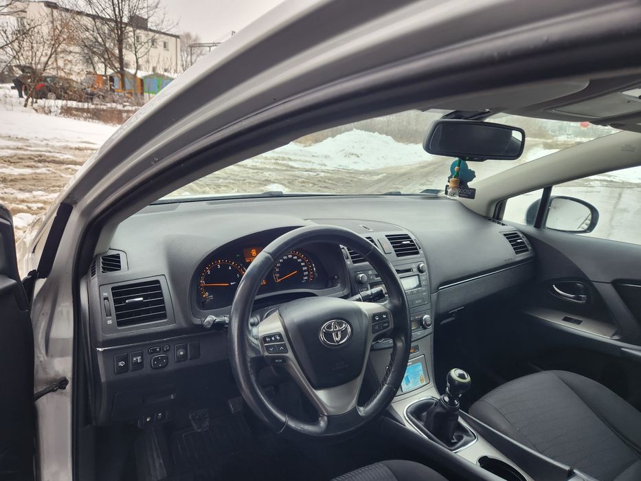 Toyta  Avensis  2.0  D4D  2009r  Salon  Polska