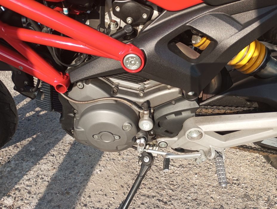 Ducati  Monster 696 ano 2013 com 33000km