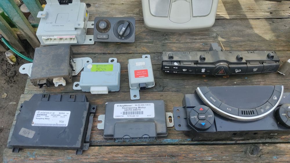 Продам остатки санйонг рекстон