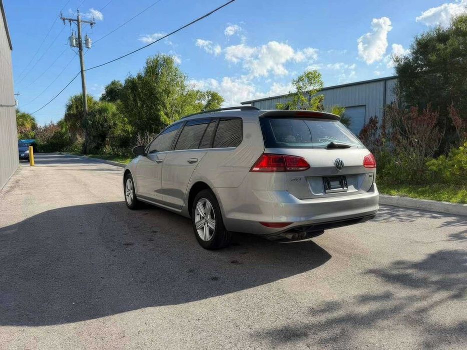 Volkswagen Golf SportWagen SE      2015
