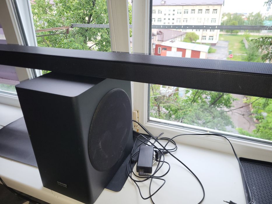 Саундбар Samsung HW-Q60R