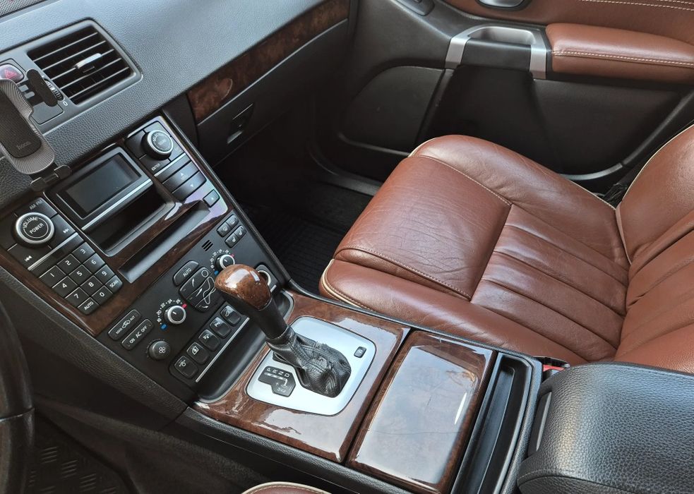 Продам Volvo XC 90 2.4 TDI 4X4