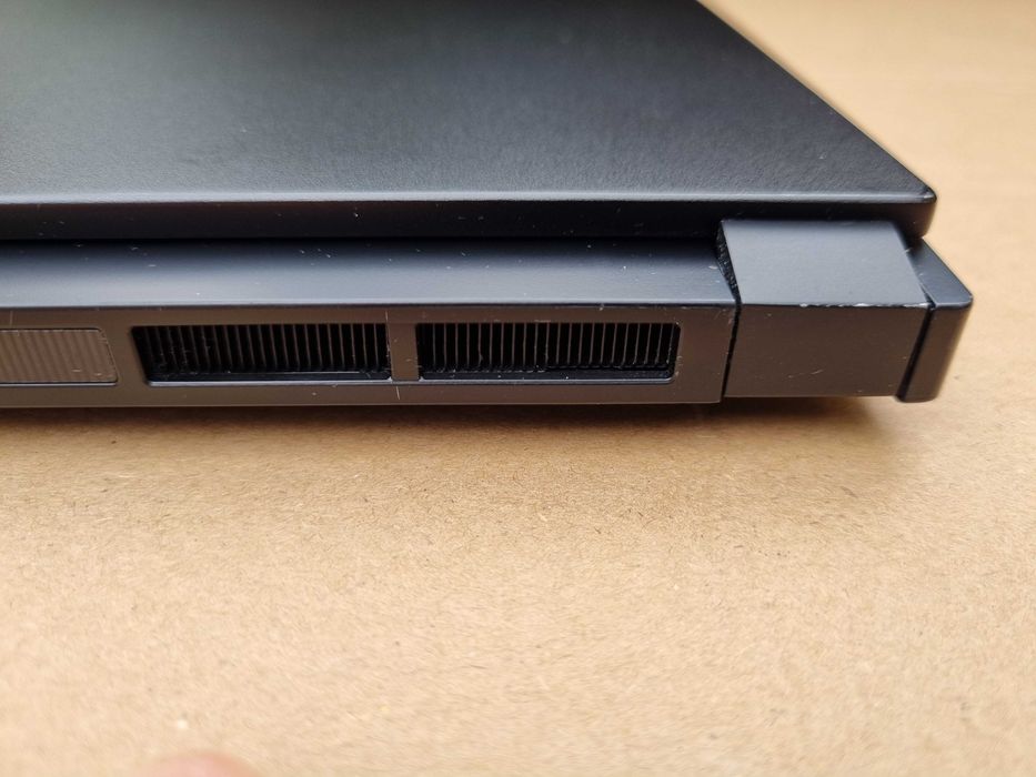 MSI GS66 Stealth 15,6 " 240Hz Intel Core i7 16 GB 1TB SSD  RTX 3070