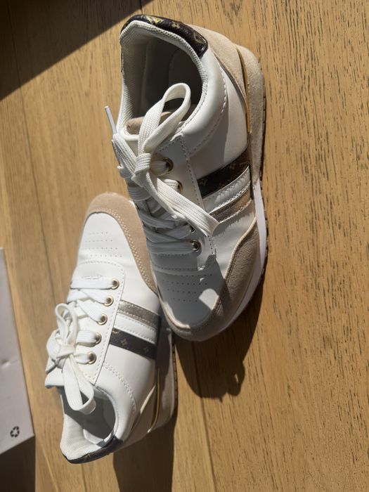 Sneakersy biale roz 37